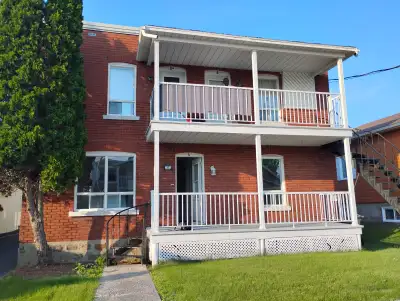 grand 5 et demi  entièrement renové