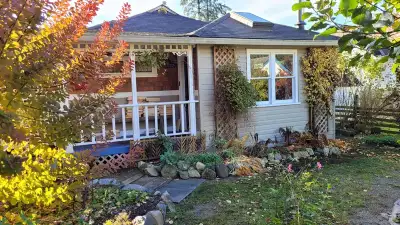 Home "For Sale by Owner" in Maple Ridge BC. in the area known as Hammond. Price $1,025,000 . 20530 W...