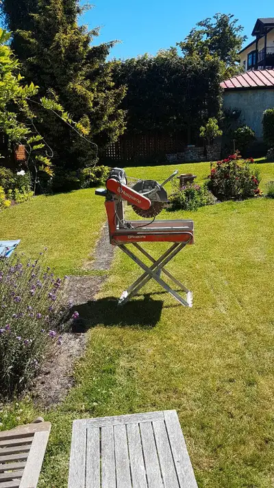 Stone mason Husqvarna 14" wet saw, View more