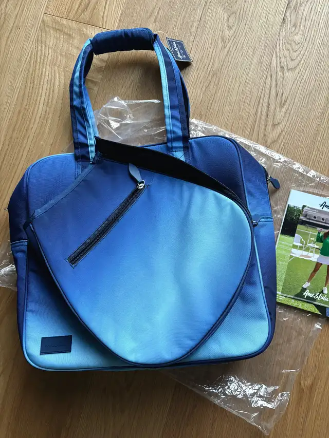 Ame and Lulu tennis bag - navy - New in Tennis & Racquet in City of Toronto - Image 4