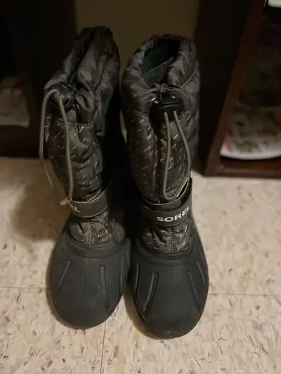 Sorel Youth Snow Boots - Black/Grey - size 6, View more