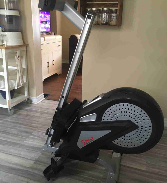 Large Sunny Rowing Machine  in Exercise Equipment in Brantford