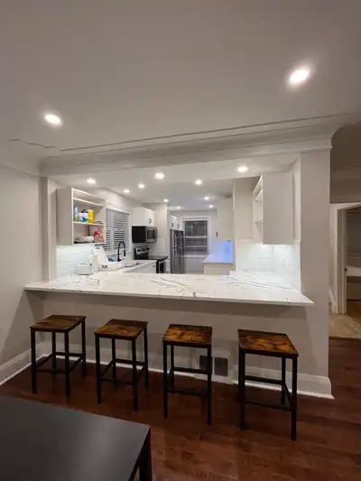 NEW!! ALL GIRLS HOUSE THREE ROOMS AVAILABLE AVAILABLE MAY 1ST ROOM 2 - $575 ROOM 4 - $650 ROOM 5 - $...