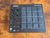 AKAI MPD218 MIDI Pad Controller