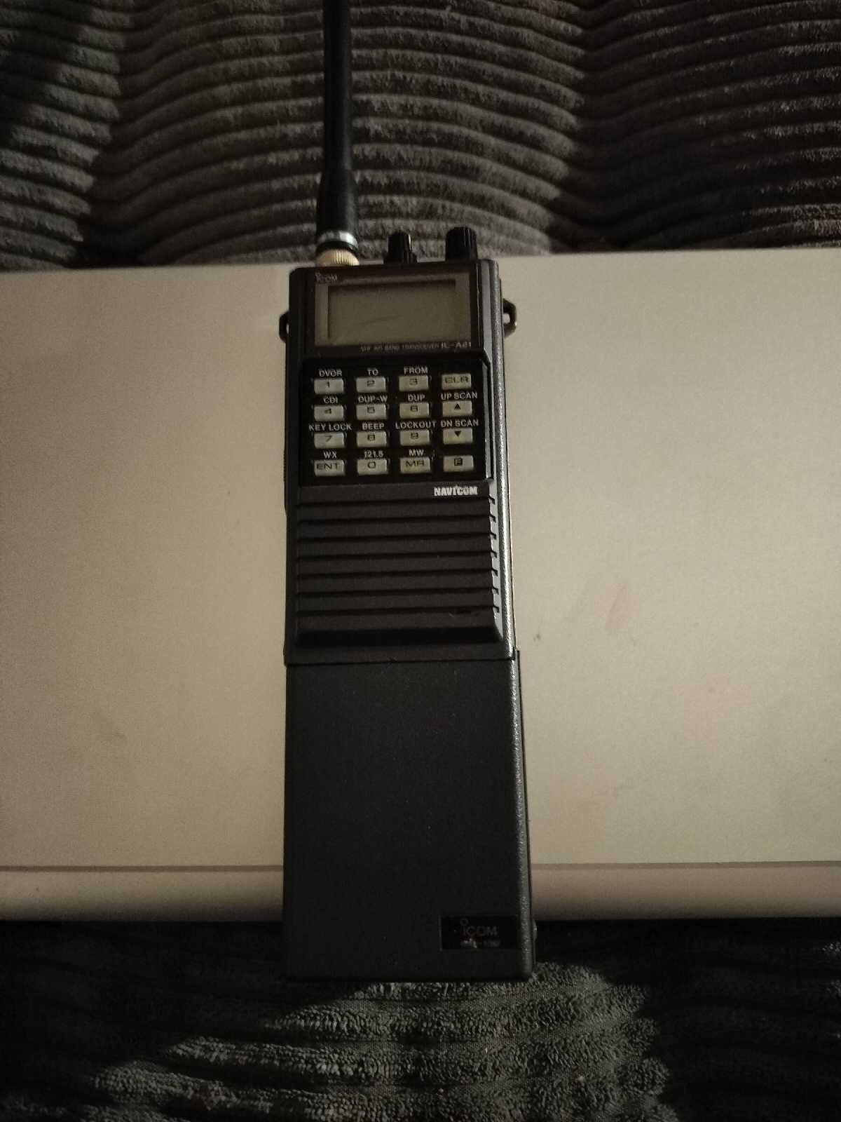 Icom A21 VHF Air Band Transceiver, photo 1