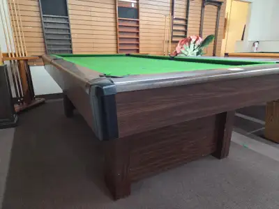 Table de billard usagée Brunswick Bristol 8' used pool table, View more