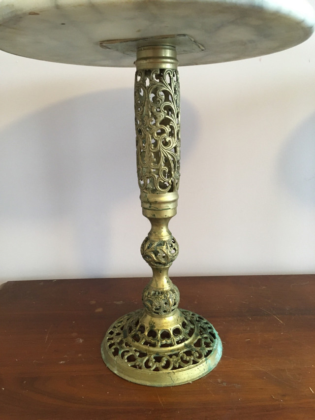 VINTAGE 2PC SET - SOLID MARBLE AND BRASS TABLES / SIDE TABLE in Other Tables in Belleville - Image 3