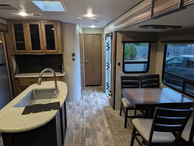 Grand Design Reflection For Sale in Travel Trailers & Campers in Comox / Courtenay / Cumberland - Image 9