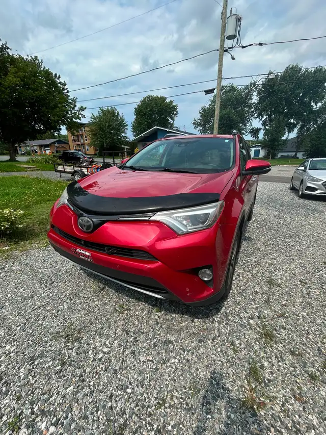 TOYOTA RAV-4 2016 - Limited Edition - 159,000 km