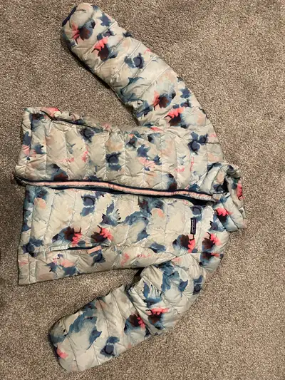 Girls Spring insulated coat size 12, View more