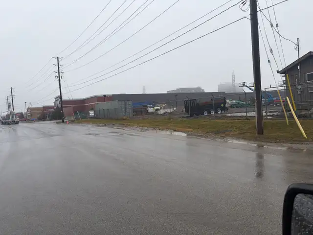 Industrial Space for Lease in Storage & Parking for Rent in Oakville / Halton Region - Image 7