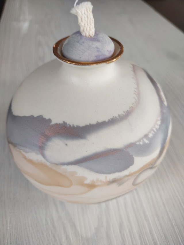 ARTISAN CERAMIC REFILLABLE OIL LAMP in Home Décor & Accents in Calgary