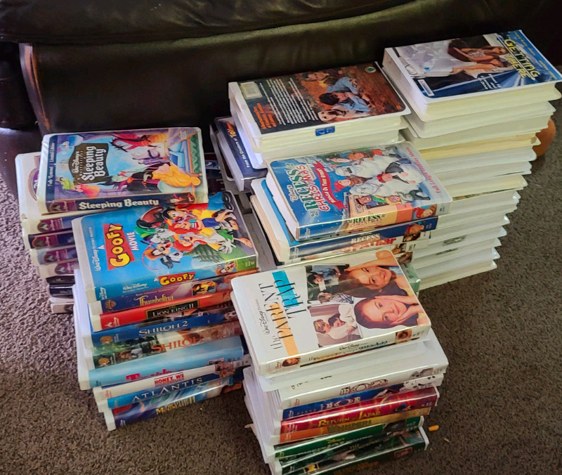 50+ WALT DISNEY VHS... CDs, DVDs & Bluray Edmonton Kijiji