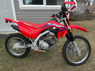 Minty Honda 125 Big Wheel with Add-ons... You wont find a nicer condition used bike only 330 miles o...