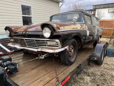 1958 Ford Courier Sedan Delivery $2500 OBO 1963 F100 Roller No drivetrain Typical rust. $1000 OBO I...