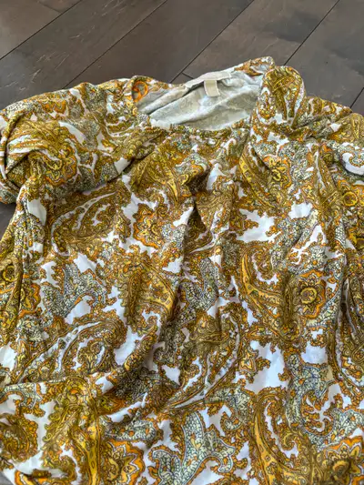 Michael Kors shirt size small, View more