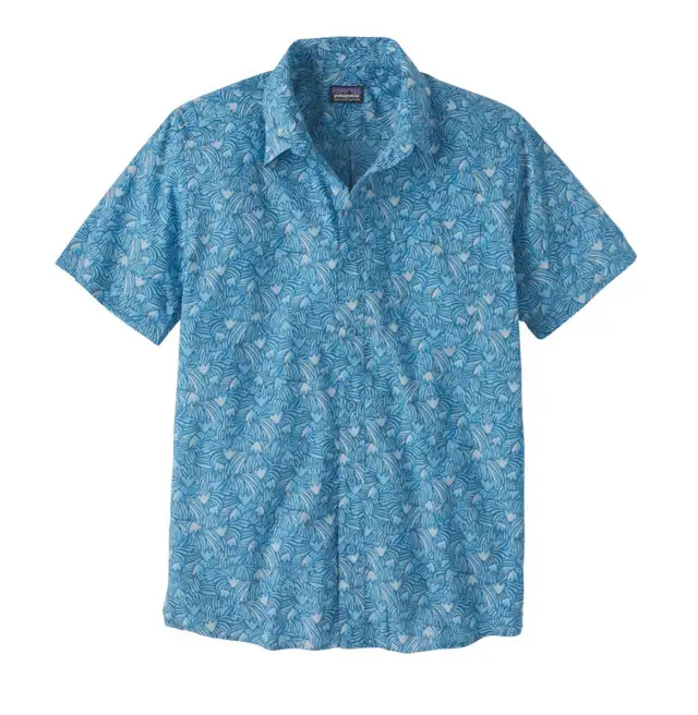 Patagonia Button Up Large in Men's in Calgary - Image 2