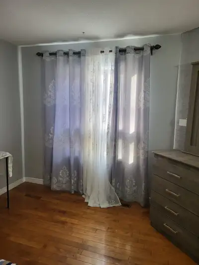 Private room for rent in 4bdr house,available immediatly 800$/month. Features: Furnished private roo...