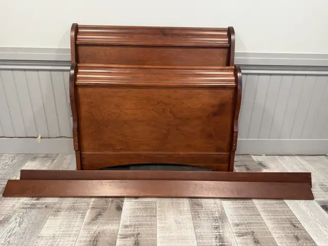 Twin Trundle Bed set - Solid wood in Beds & Mattresses in Kingston - Image 6