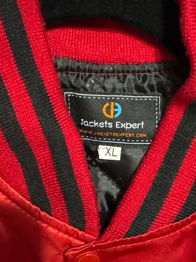 Bulls Red Bomber Jacket Men’s XL in Men's in Red Deer - Image 4