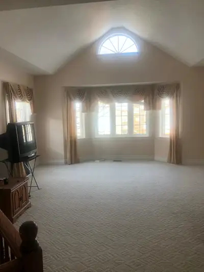 ROOM FOR RENT JULY 1 IN KANATA ALL INCLUSIVE