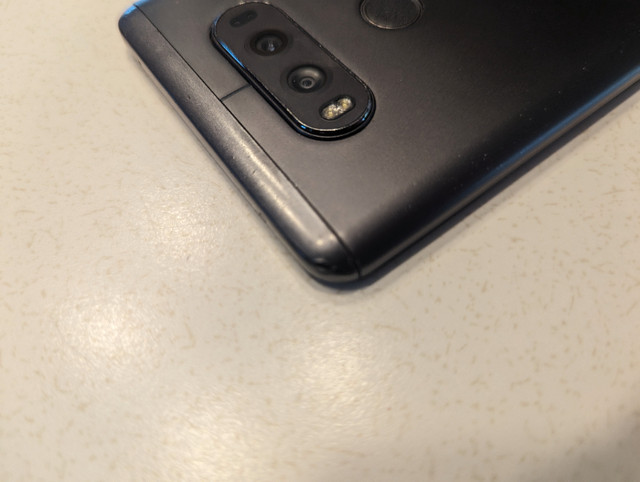 LG v20 Phone in Cell Phones in Kitchener / Waterloo - Image 4