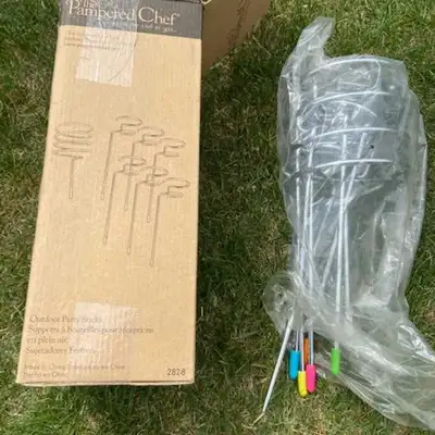 Pampered Chef outdoor Beverage holders brand new!, View more