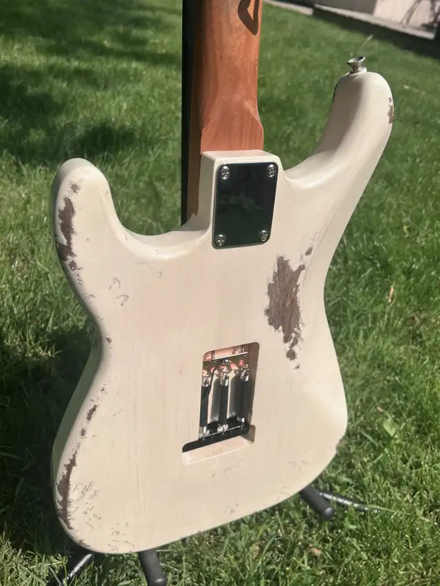 Custom Strat Style Electric Guitar NEW (Heavy Relic) in Guitars in Oakville / Halton Region - Image 4