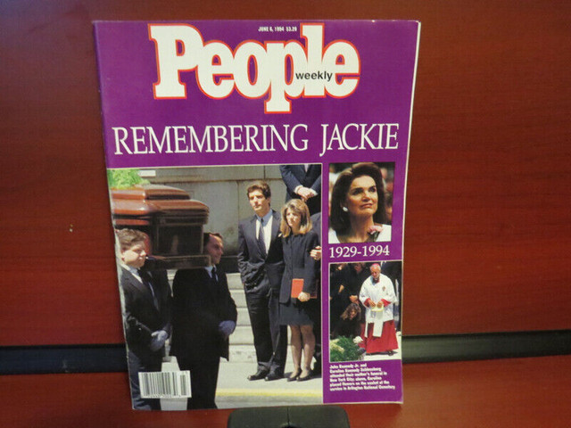 Lot of Jackie Kennedy Onassis Magazines and Papers in Arts & Collectibles in Oshawa / Durham Region - Image 2