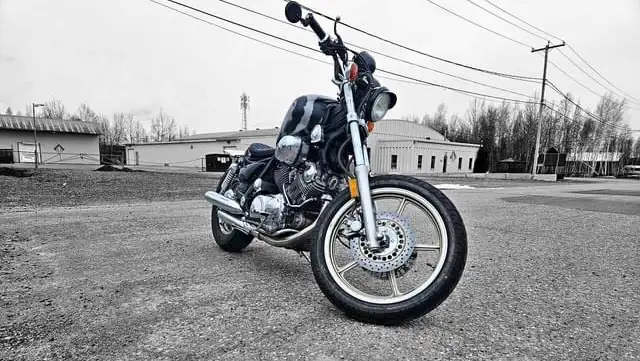 Moto Yamaha Virago in Street, Cruisers & Choppers in Shawinigan - Image 2