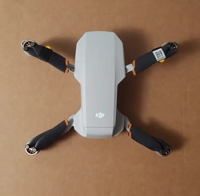 dji mini SE drone kit in new condition in General Electronics in Hamilton - Image 4