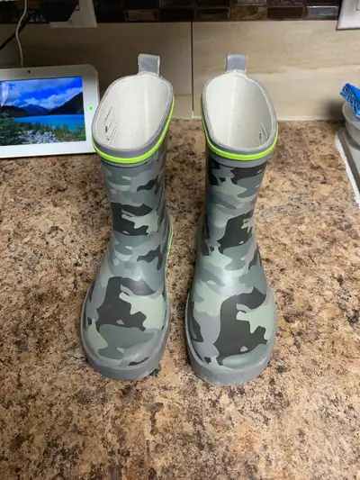 Rubber boots boy size 13, View more