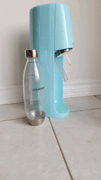 Sodastream Fizz, bottle, cylinders