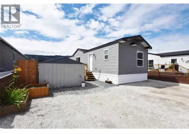 3 bdrm 2 bath 2021 MBH *Motivated seller*Quick possession avail*