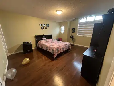 Sharing room for girls