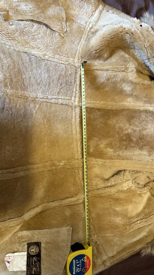 Vintage women’s Cosa Nova Shearling coat in Women's - Tops & Outerwear in City of Toronto - Image 9