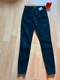 BDG black high rise twig ankle stretch skinny jeans $10 29/29