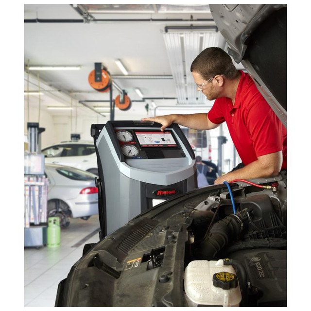 Complete Vehicle R134A + R1234YF A/C Service + Recharge in Repairs & Maintenance in Calgary
