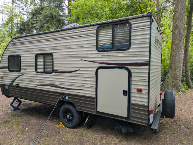 2018 Forest River Wolf Pup Trailer in Travel Trailers & Campers in Oshawa / Durham Region - Image 3