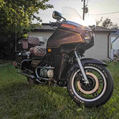 1982 Honda Goldwing Aspencade. Very nice condition for its age. 45,200km. Fresh oil and Filter chang...