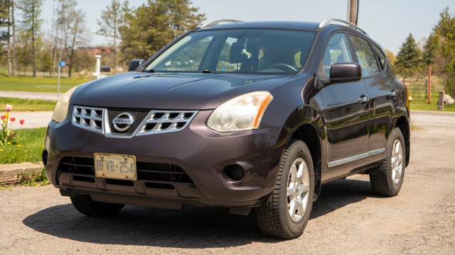 2012 Nissan Rogue AWD S - 203000km in Cars & Trucks in Oshawa / Durham Region - Image 2