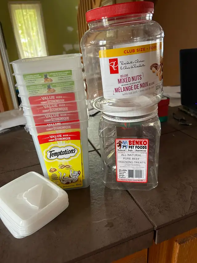 Contenants en plastic in Free Stuff in Québec City - Image 2