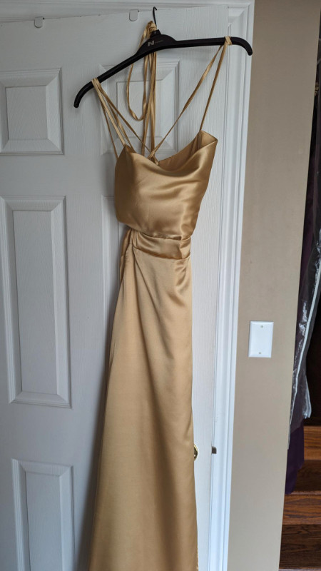 Prom Dress/Gown in Women's - Dresses & Skirts in Markham / York Region - Image 2