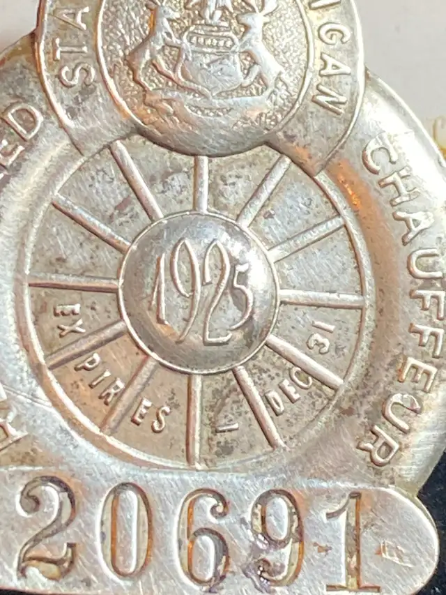 Vintage 1925 State of MICHIGAN  Badge , Pin , Approximately 1 1/ in Arts & Collectibles in Vancouver - Image 5