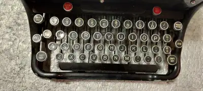 1940's Remington Noiseless Typewriter Model: RX 303571 $200 - Cash Needs to be cleaned - some of the...