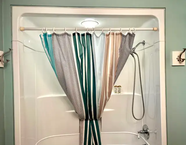 Waterfront Cottage - Lee River in Manitoba in Canada - Image 8