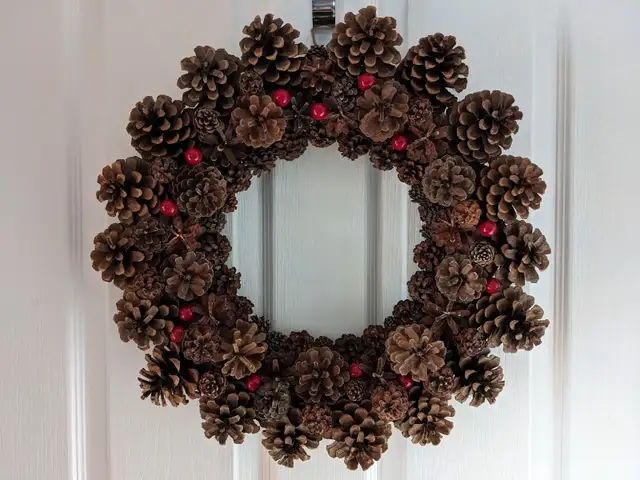 NEW 18" Pinecone Wreath64363194185089123