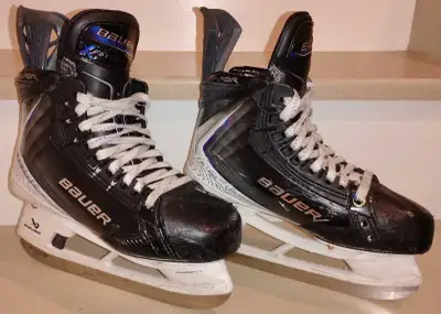 Bauer FLYLITE skates intermediate, View more