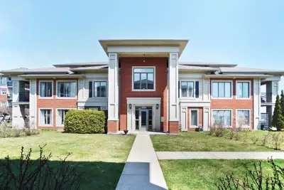 Condo à louer 4 1/2 à Boucherville 1975 $
