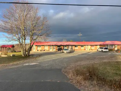House for rent in a farm Full four bedroom house All appliances Lots of car parking Acres of land be...